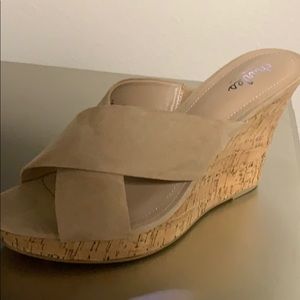 Charles David wedges